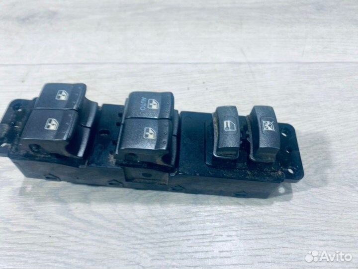 Блок управления стеклоподъемниками Ssang Yong