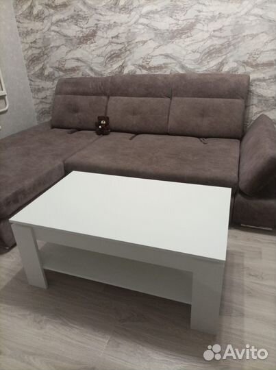 Журнальный столик