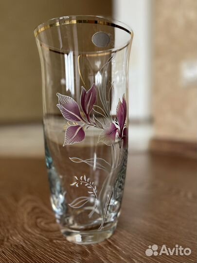 Ваза для цветов,сделана из чешского стеклаBohemia