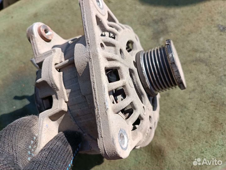 Генератор Рено Сандеро степвей 1.6 л 2016 г
