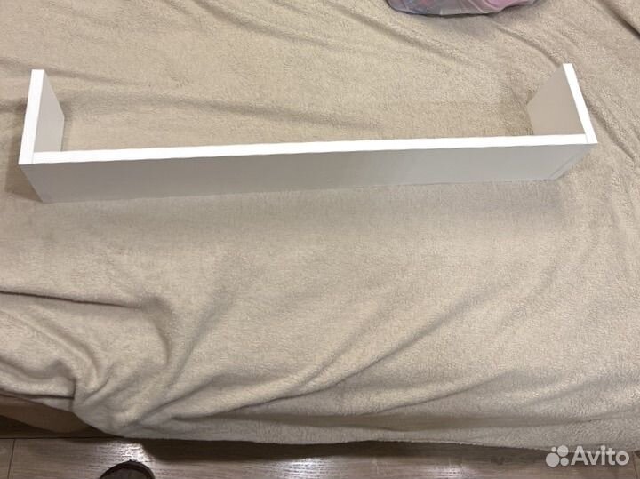 Полка настенная белая