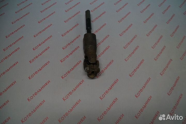 Nissan 48080-BN001 Рулевой карданчик