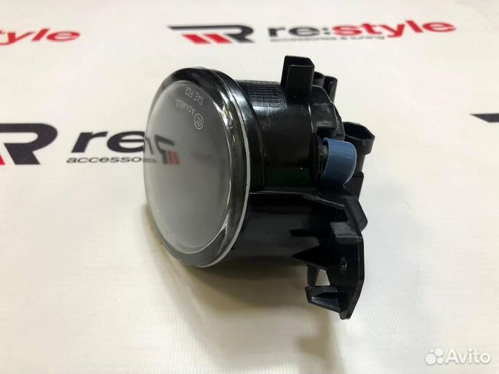 Туманки Nissan 2 уха Valeo S1857