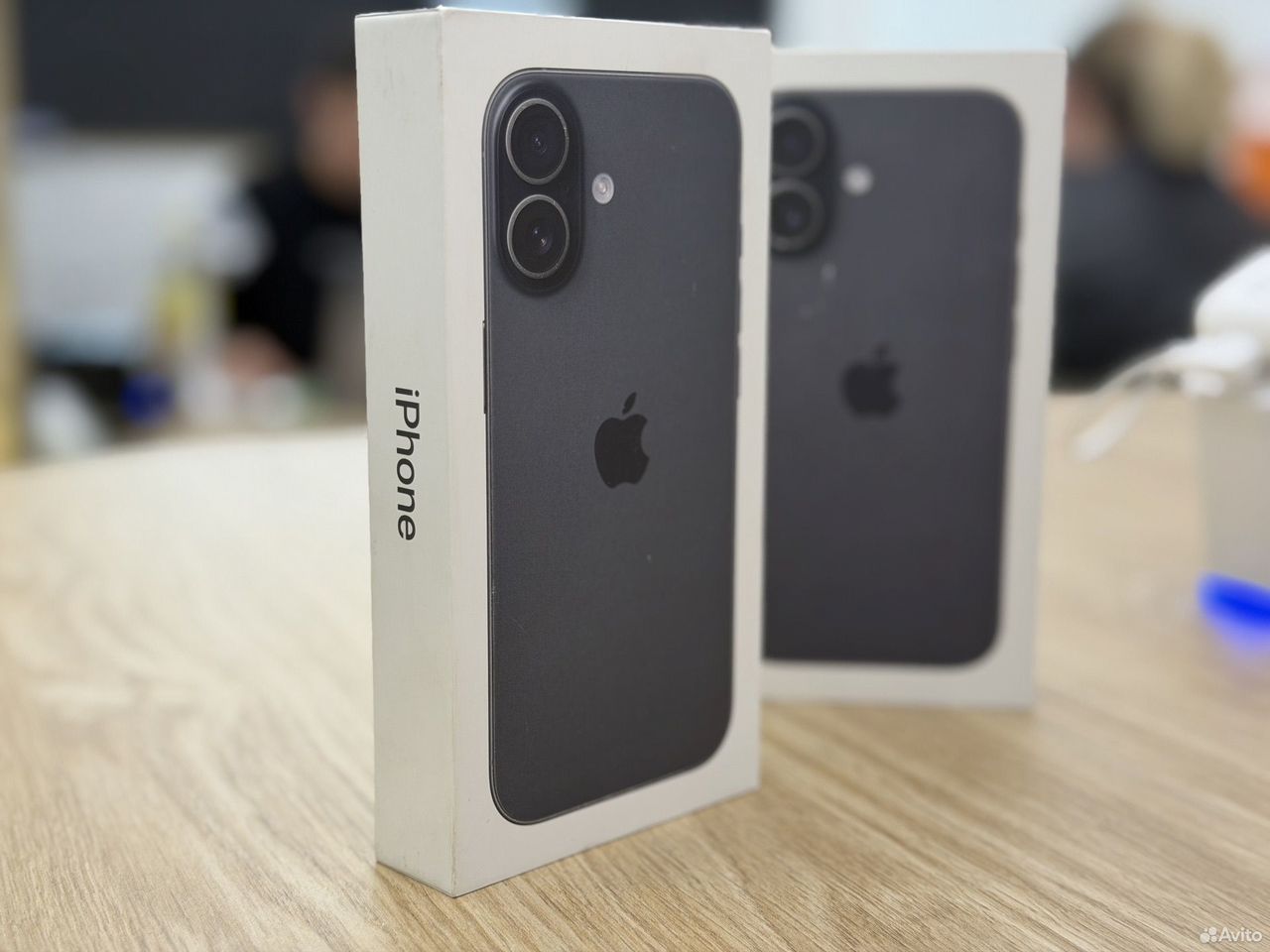 iPhone 17, 256 ГБ, SIM + eSIM