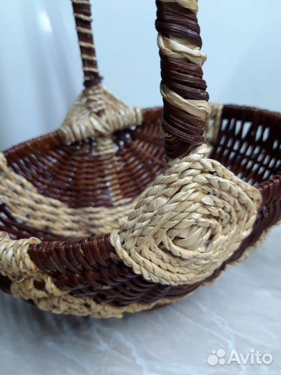 Корзинка пасхальная плетеная