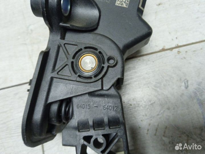 Педаль газа Mitsubishi Outlander 2.4 2007