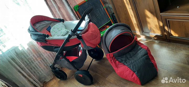 Коляска 2 в 1+ падушка, ванночка, книги с играми