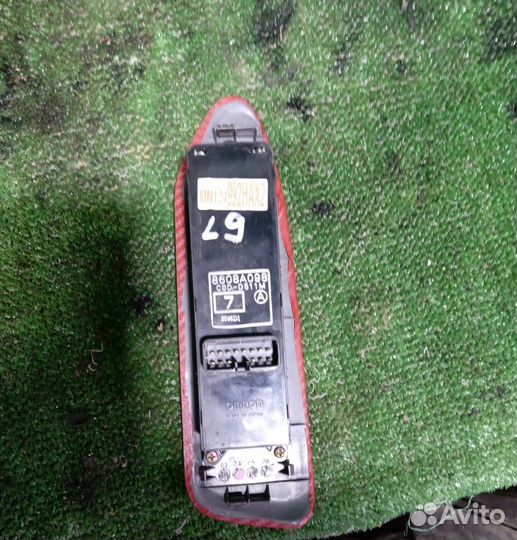 Кнопка стеклоподъемника Mitsubishi Lancer