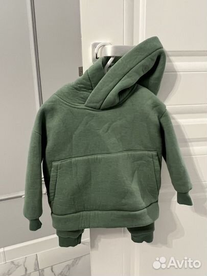 Костюм на флисе на мальчика и девочку 92 размер