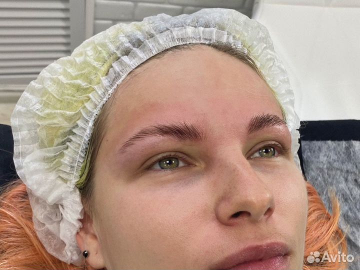 Окрашивание и ламинирование бровей