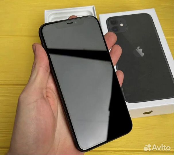 Телефон iPhone 11