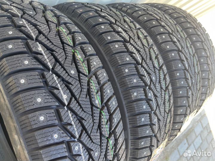 Arivo Ice Claw ARW8 225/70 R16