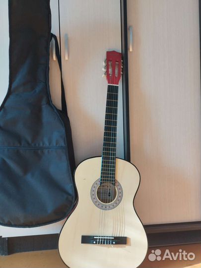 Классическая гитара Denn-DCG390
