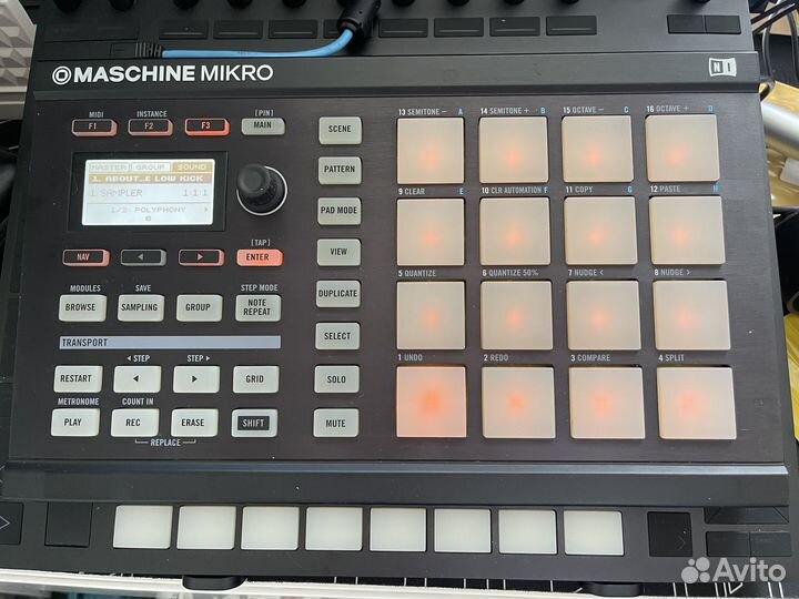 Контролер Native Instruments Maschine mikro mk1