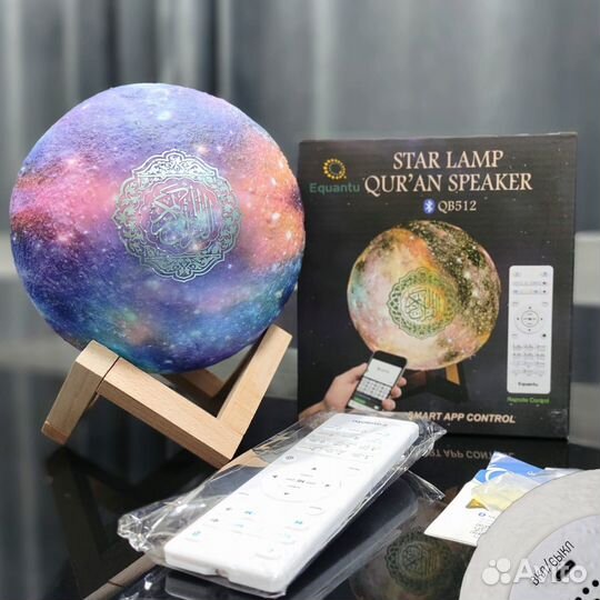 Луна читаюша коран