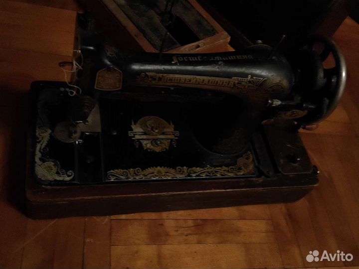 Швейная машина Тосшвеймашина