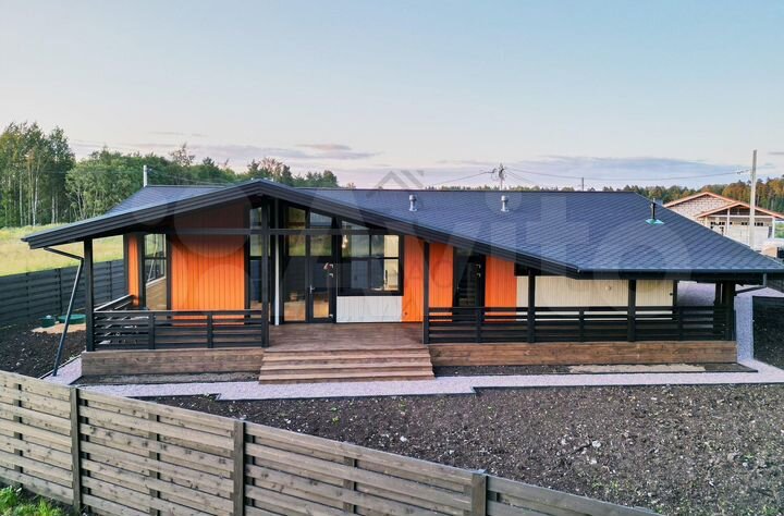 Дом 230 м² на участке 11 сот.