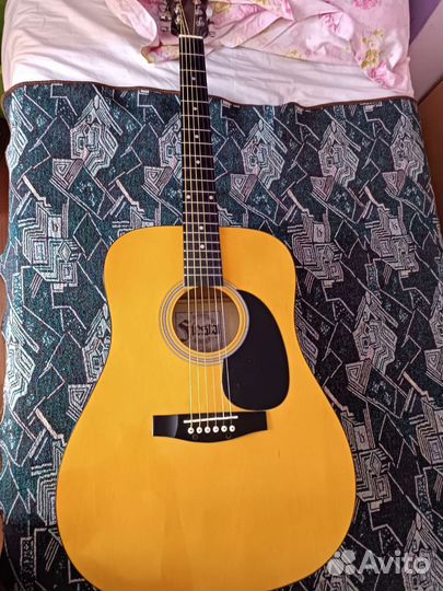 Акустическая гитара