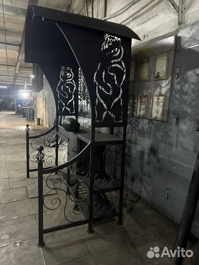 Мангальный комплекс с крышей и печкой