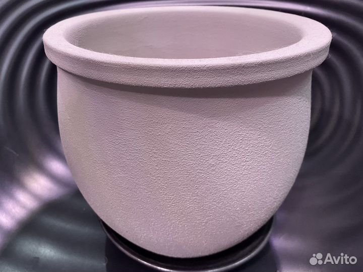 Большой цветочный горшок, кашпо