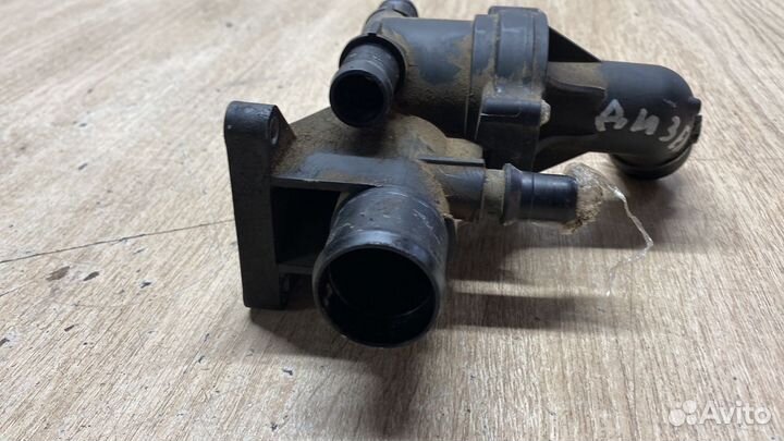 Термостат Nissan X-Trail T32 Qashqai j11 1.6 R9M