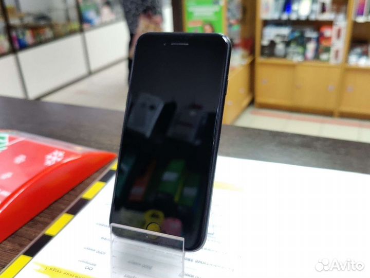 iPhone SE (2020), 64 ГБ
