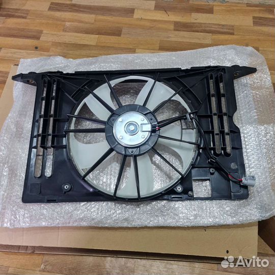 Дифузор радиатора тойота королла Е150 - Е180