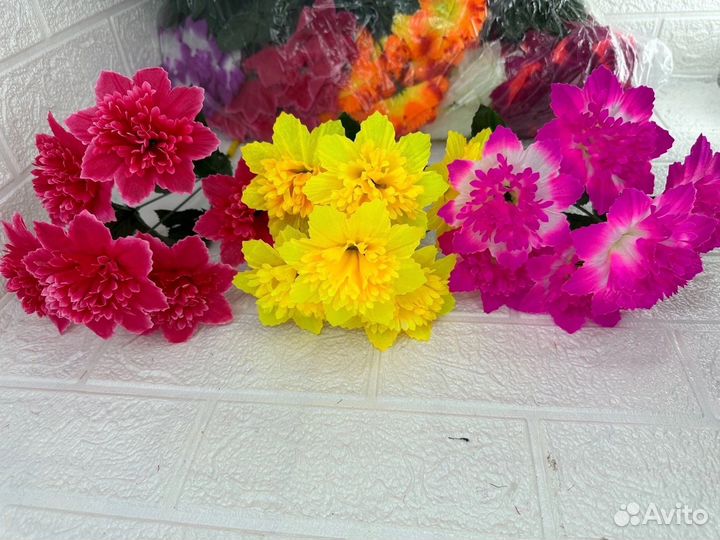 Искусственные цветы гвоздика