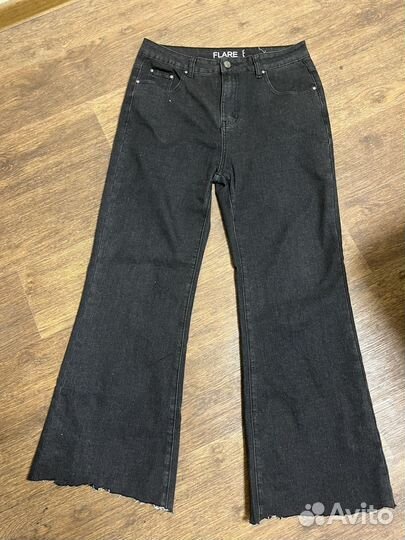 Джинсы zara type flared jeans