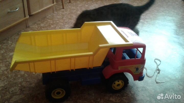 Детская машинка большая