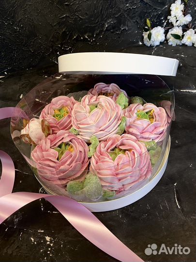 Букеты, зефирные цветы, подарки