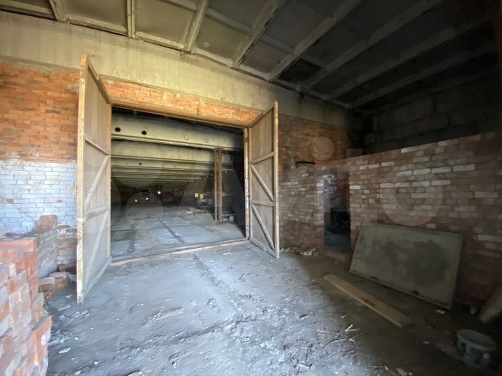 Отдельностоящее овощехранилище с землей