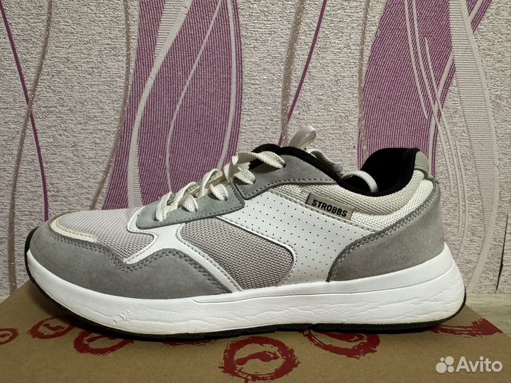 Кроссовки Strobbs 39 б/у