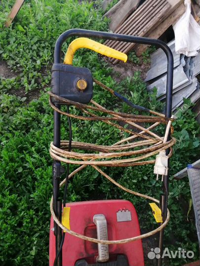 Газонокосилка электрическая