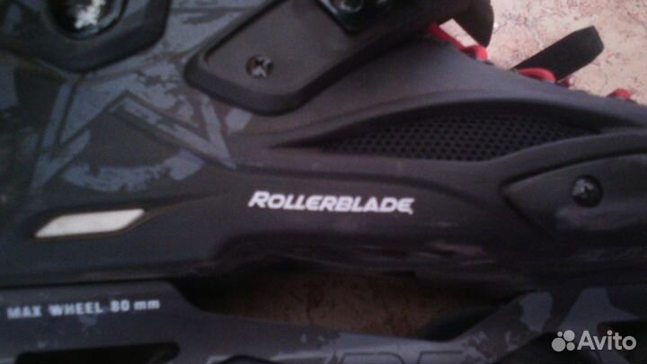 Роликовые коньки