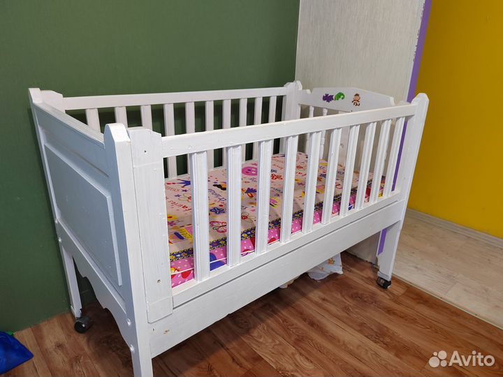 Детская кроватка