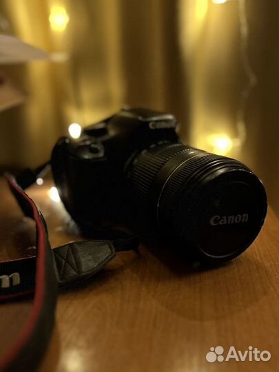 Зеркальный фотоаппарат Canon 550d