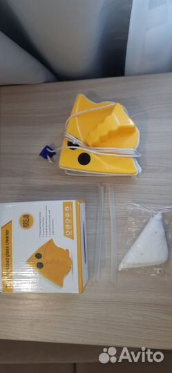 Магнитная щетка для мытья окон