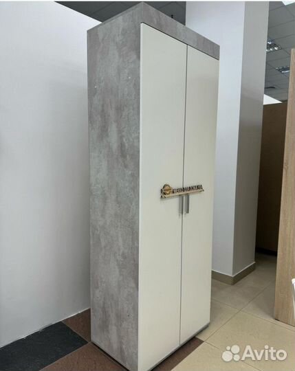 Шкаф распашной