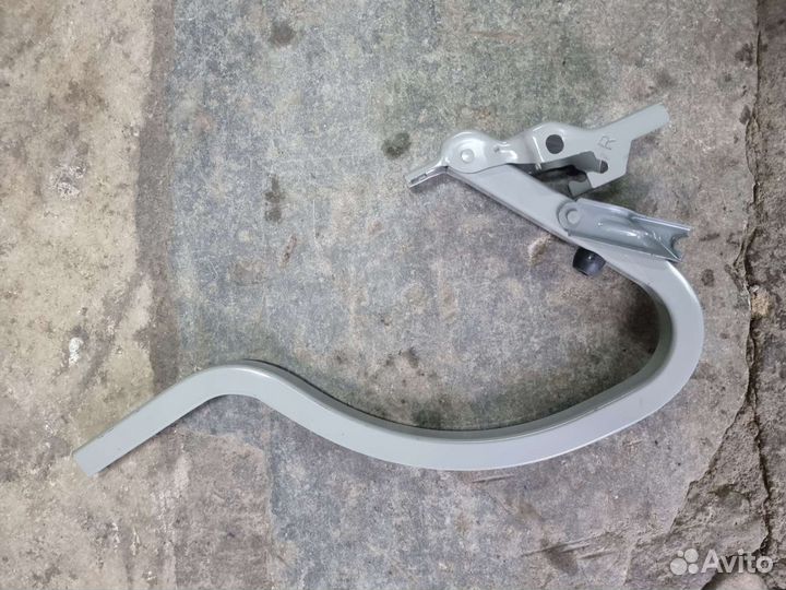 Петля багажника Kia Rio 3