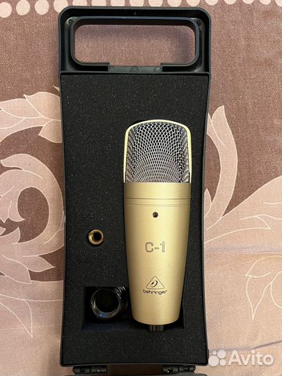 Комплект behringer c-1, behringer um2 и тд