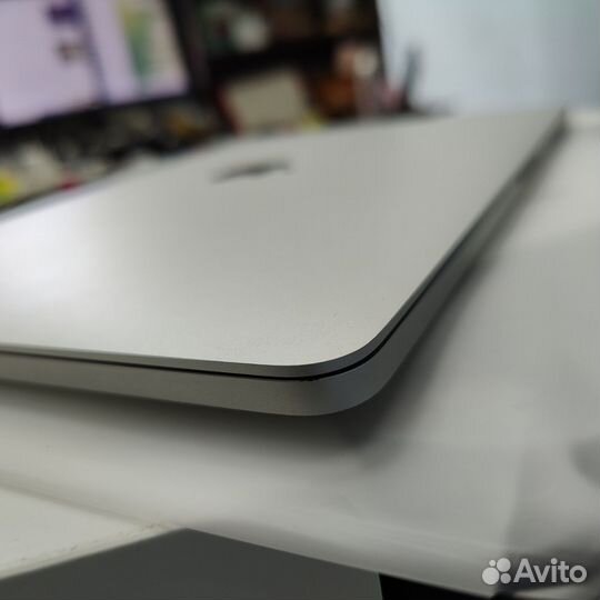 MacBook Pro 2017 13.3/8GB/128GB