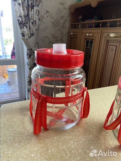 Банки стеклянные 10 л и 5 л