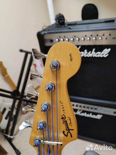 Fender Squier jazz bass V