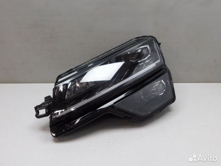 Фара левая Skoda Karoq