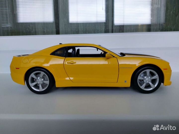 1:18 Chevrolet Camaro SS 2010