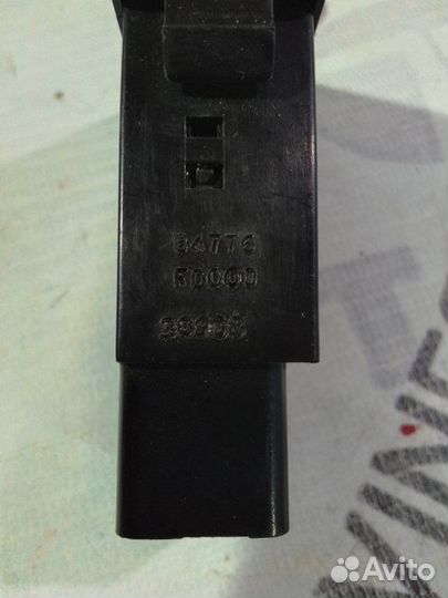 Кнопка аварийной сигнализации Kia Rio 1