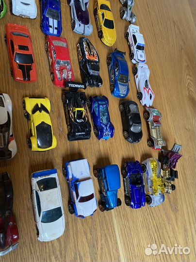 Машинки Hotwheels
