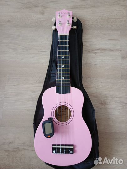 Продам укулеле