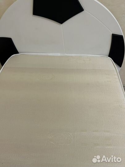 Кровать для мальчика с матрасом